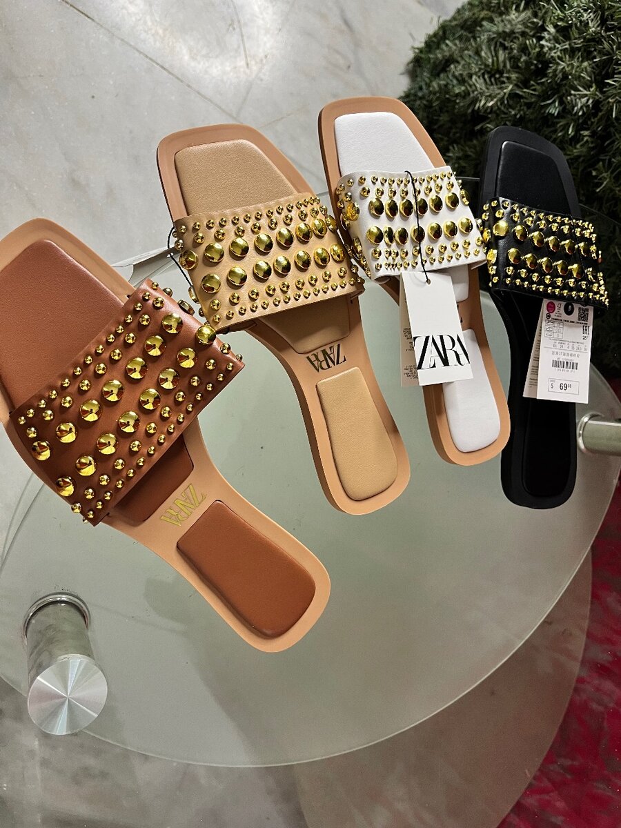 Sandales Zara ( 2 à 15000)