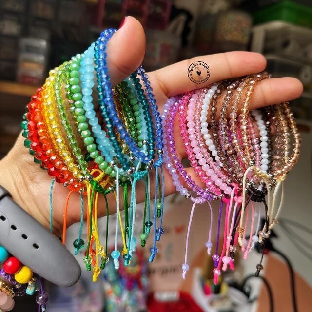 Bracelets colorés en perles