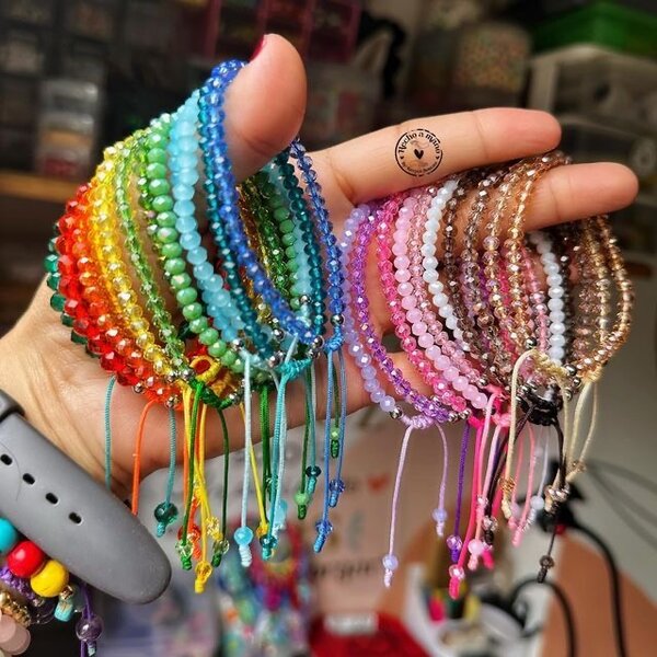 Bracelets colorés en perles