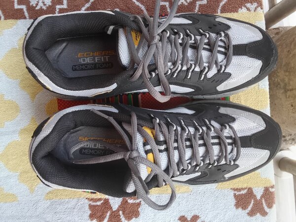 Sports Shoes