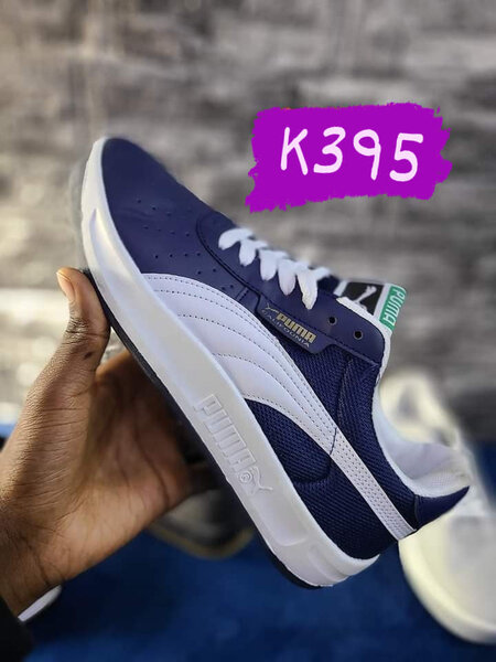 Puma Sneakers