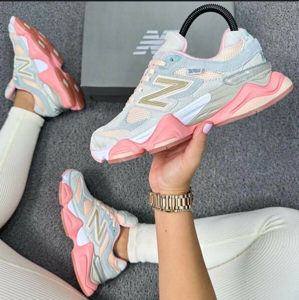 NEW BALANCE 9060