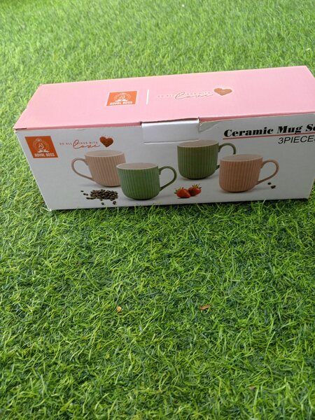 Ceramic mug set
