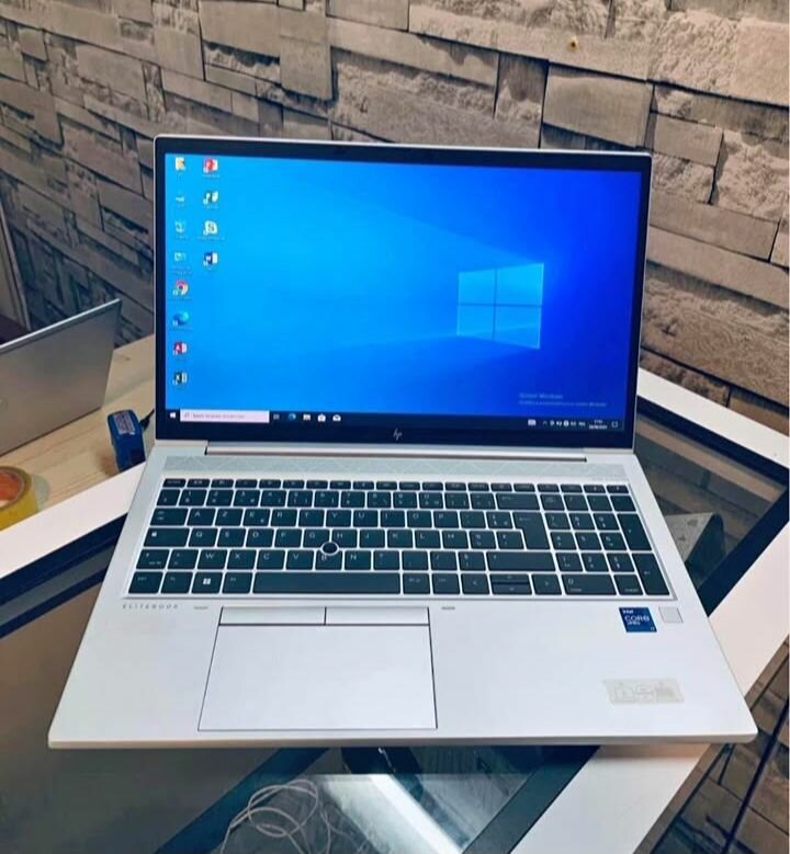 HP ELITEBOOK 850 G8 CORE I7 11TH 512SSD 16G RAM TACTILE