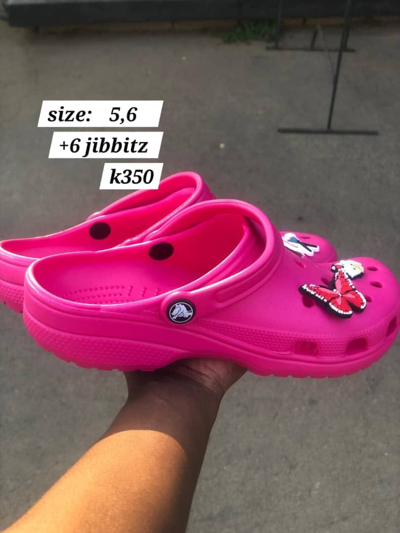 crocs