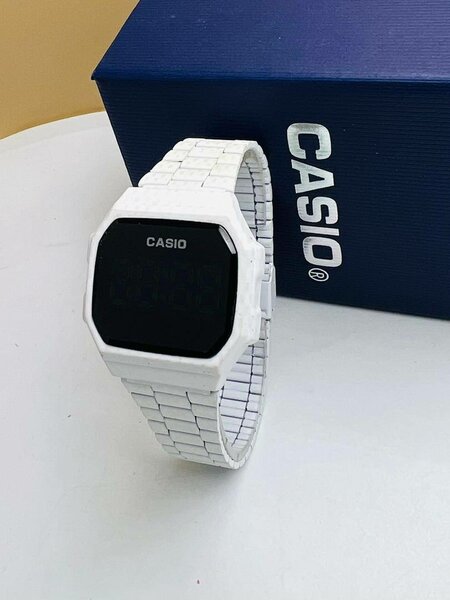 Montre CASIO numérique choco