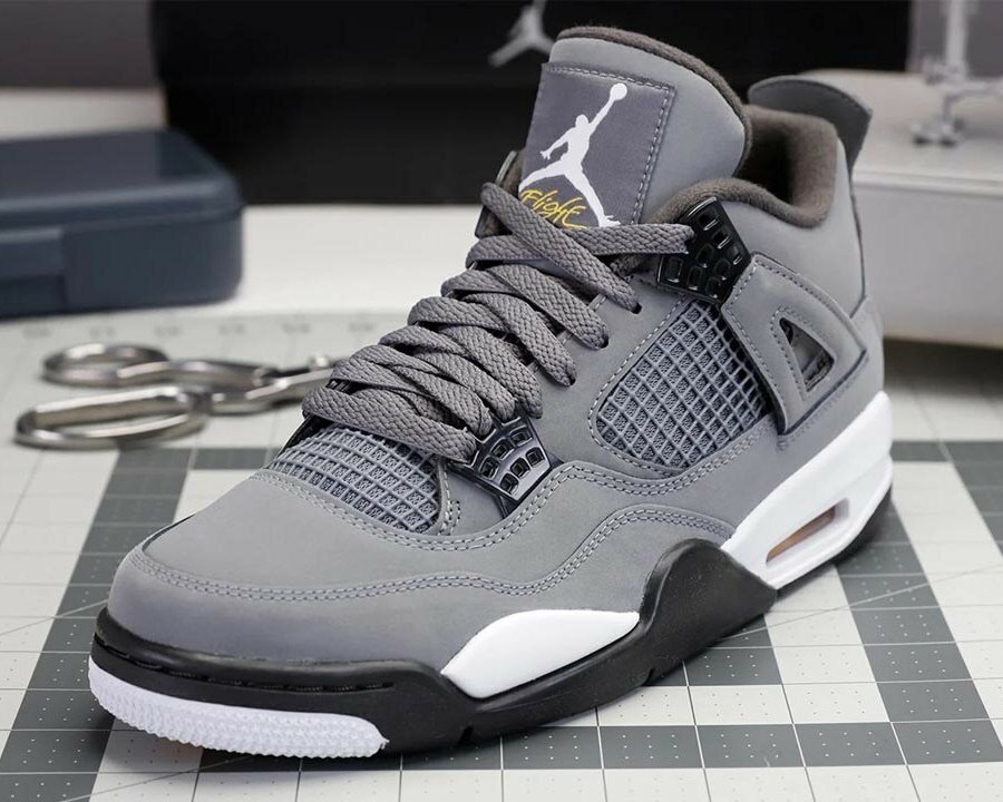 Air Jordan 4 Retro