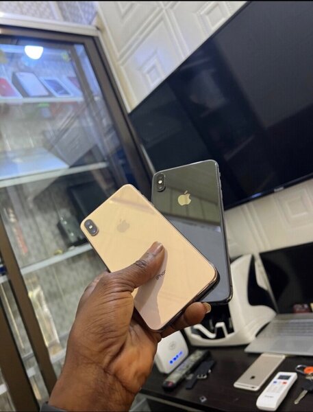iPhone X