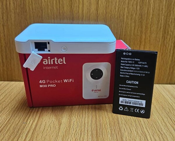 Domino Pocket WIFI 4G Universe
