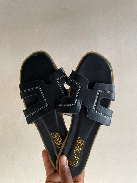 NHE slippers