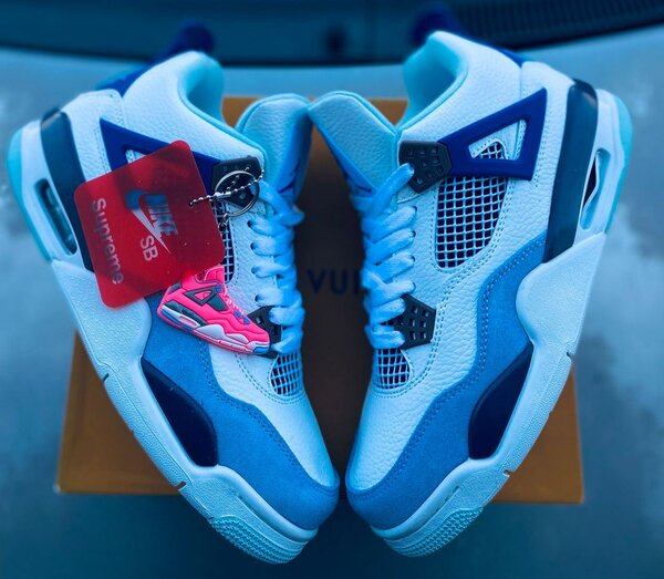 Jordan 4