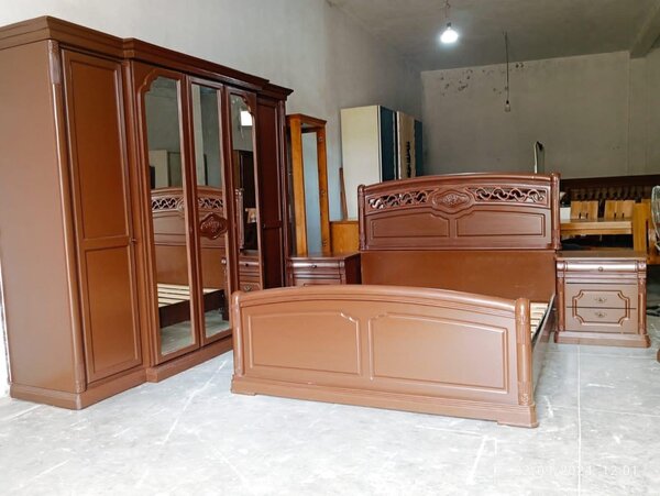 Ensemble de Chambre en Bois