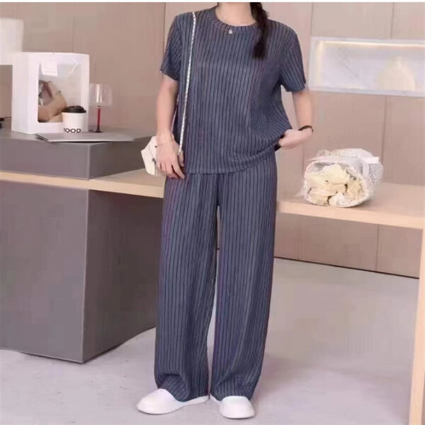 Ladies Top & Downs