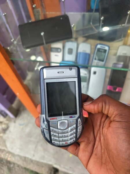 Nokia 6633 rétro