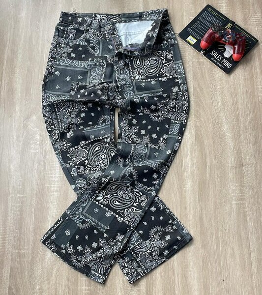Baggy jeans