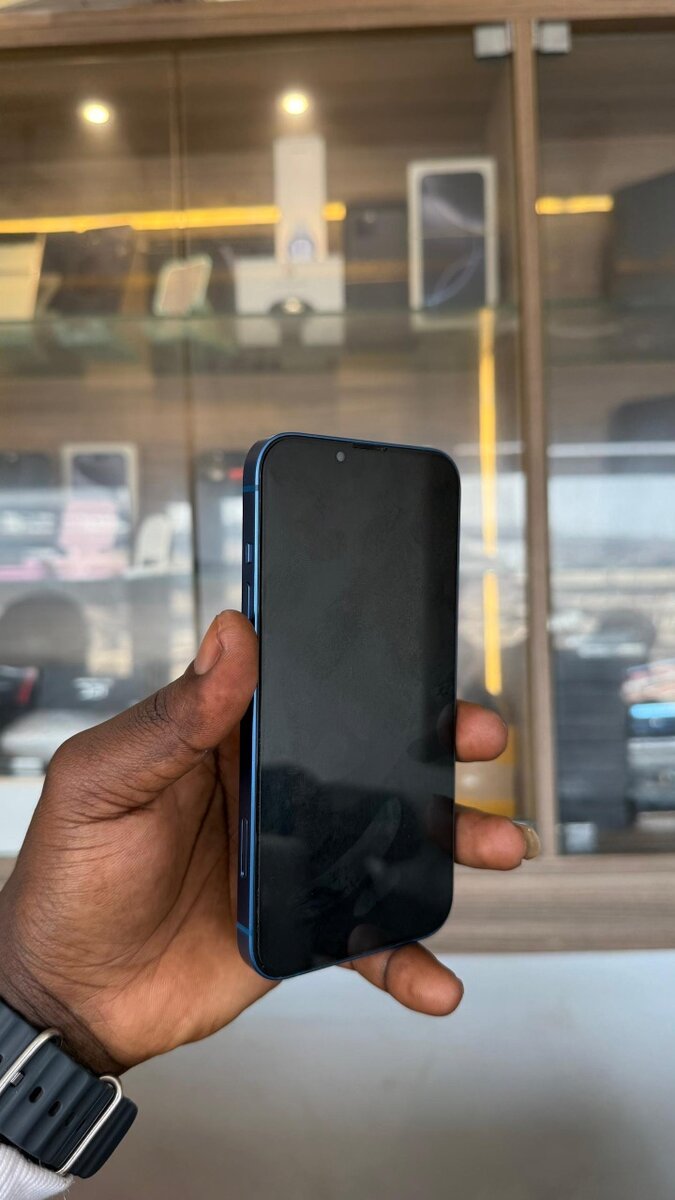iPhone 13