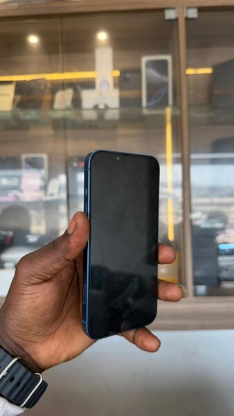 iPhone 13