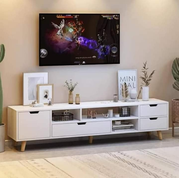 Chic table
