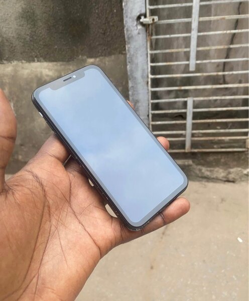 iPhone XR  Noir