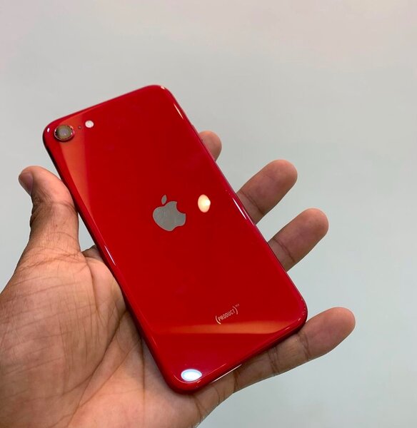 iPhone SE 64gig