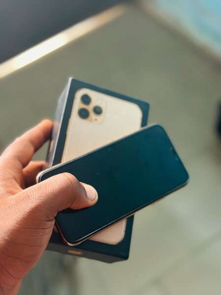 iPhone 11pro 64giga