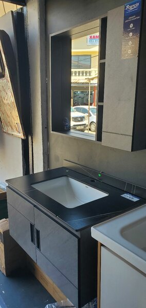 Vanity cabinet