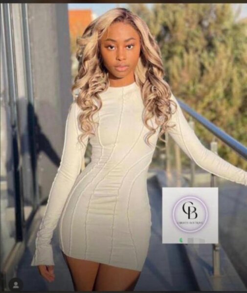 Robe courte plaquer