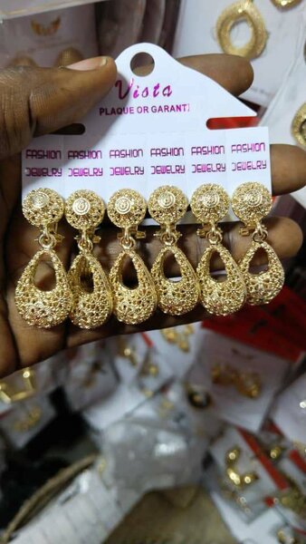 Elegant Gold Drop Earrings