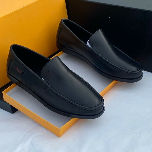 CLARKS CASUAL SHOE