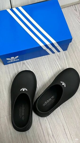 SLIPPERS