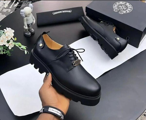 SHOE