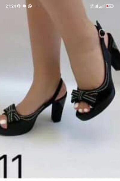Sandales à talons avec nœud