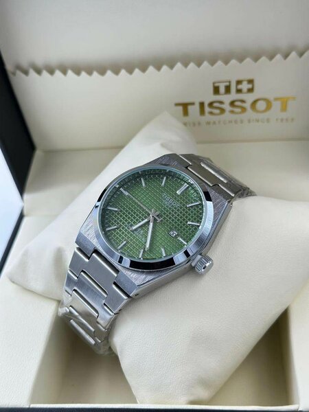 Montre Tissot en acier inoxydable