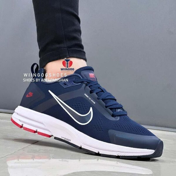 Chaussures de sport bleu marine