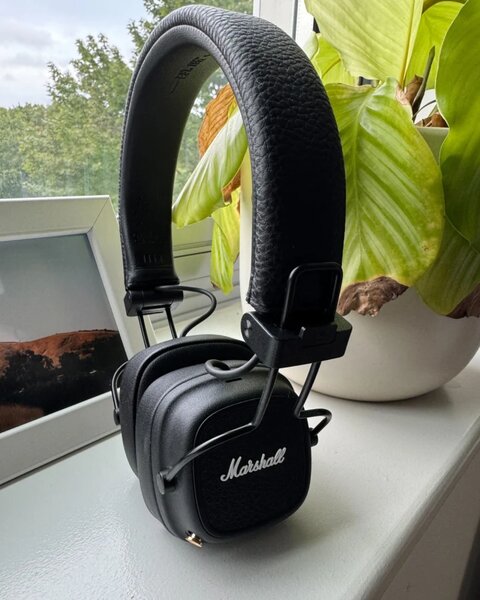 Marshal headphones