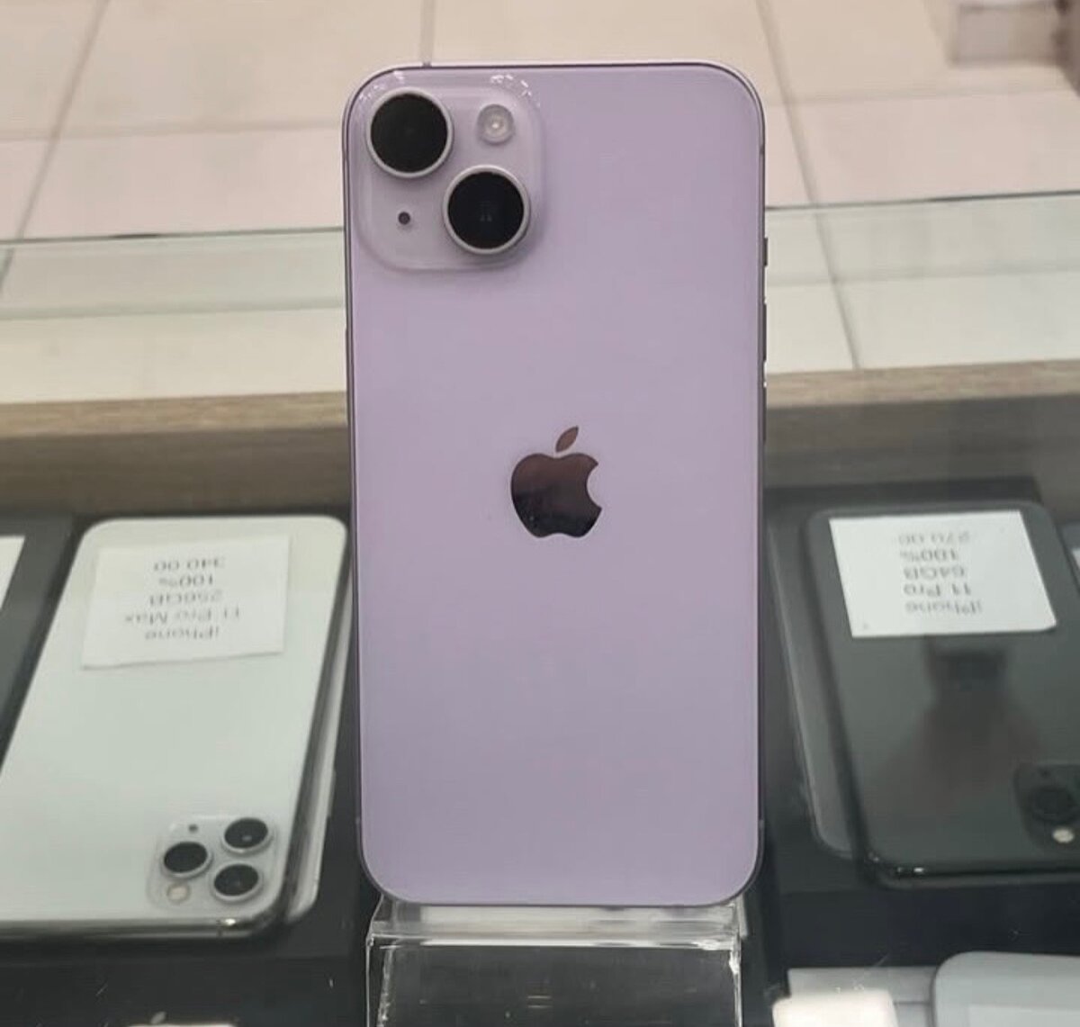 iPhone 14