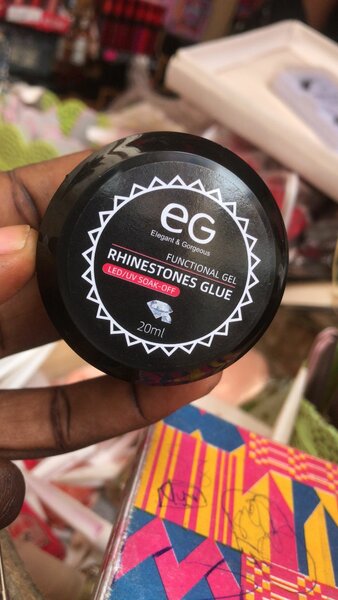 Rhinestone glue