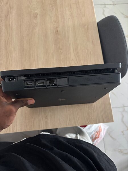 Ps4 Slim plus fifa 22
