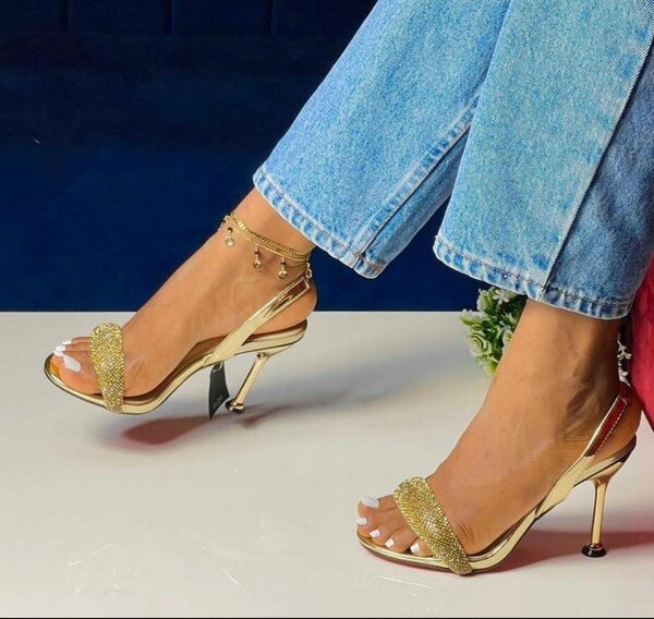 Ladies heel