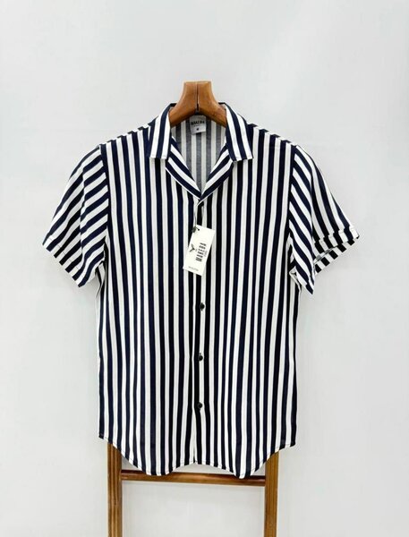Chemise homme à rayures et motifs