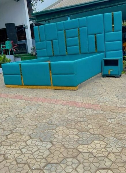 Queen sides bed
