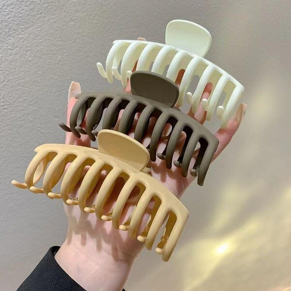 Claw clips