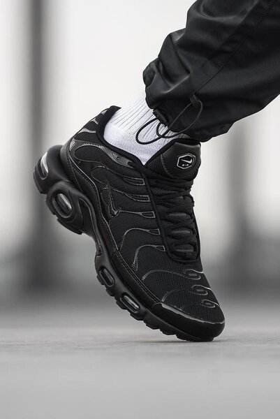 Baskets noires tendance homme