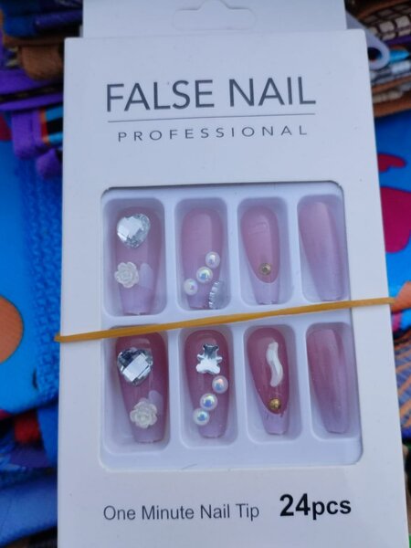 Wearable manicure