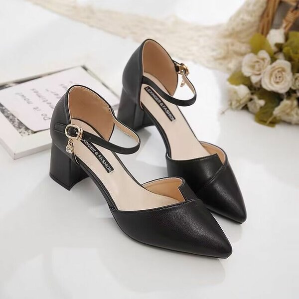 Black size 40