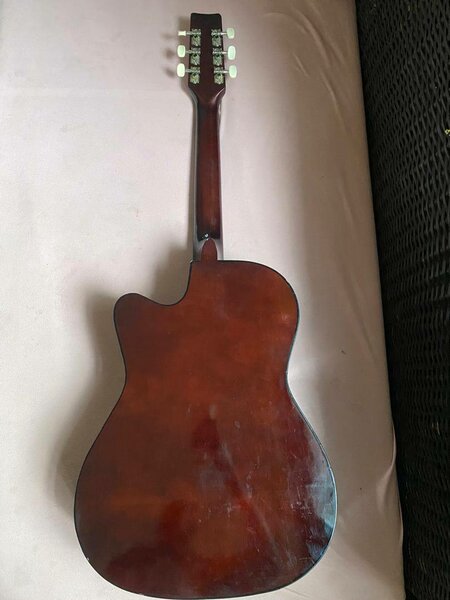 Guitare acoustique, sèche