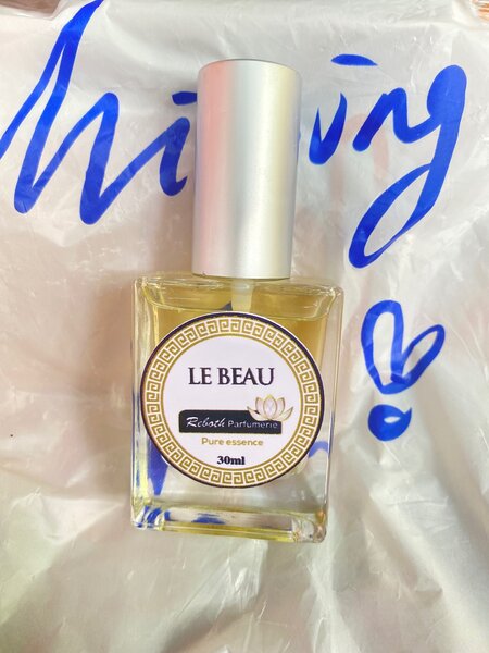 Essence de parfums 
