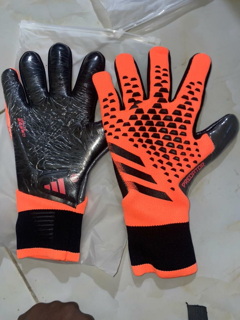 Gants predator