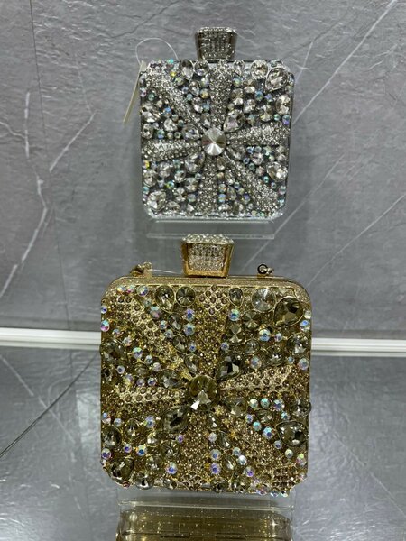 Clutch purse