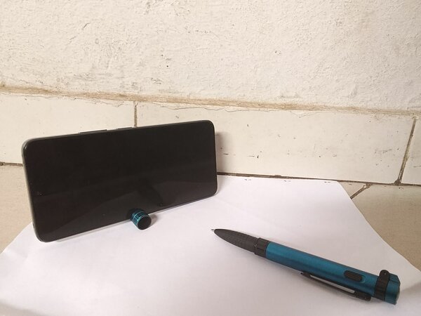 5 Stylo multifonction LED